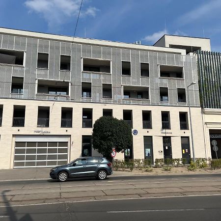 Апартаменты Parizsi Udvar Premium Apartman Дебрецен Экстерьер фото