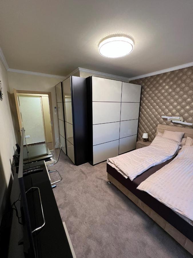 Апартаменты Parizsi Udvar Premium Apartman Дебрецен Экстерьер фото